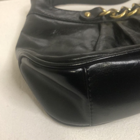 WILSON’S LEATHER black small shoulder bag. Gold chain link in front. Super cute. - Picture 7 of 9